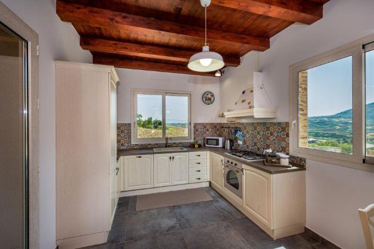 Villa Miro, Stupenda Villa Con Piscina Privata كاستيلاّماري ديل غو المظهر الخارجي الصورة