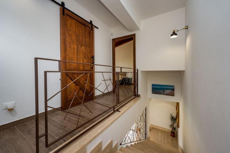 Villa Miro, Stupenda Villa Con Piscina Privata كاستيلاّماري ديل غو المظهر الخارجي الصورة