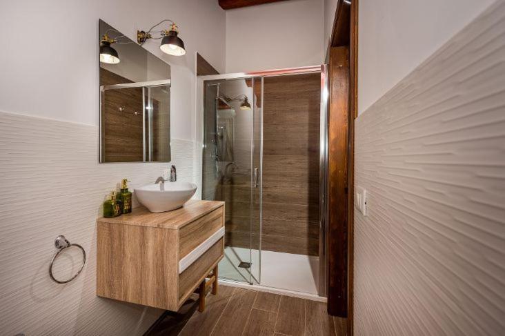 Villa Miro, Stupenda Villa Con Piscina Privata كاستيلاّماري ديل غو المظهر الخارجي الصورة